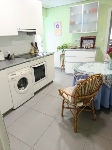 COCINA CON MESA